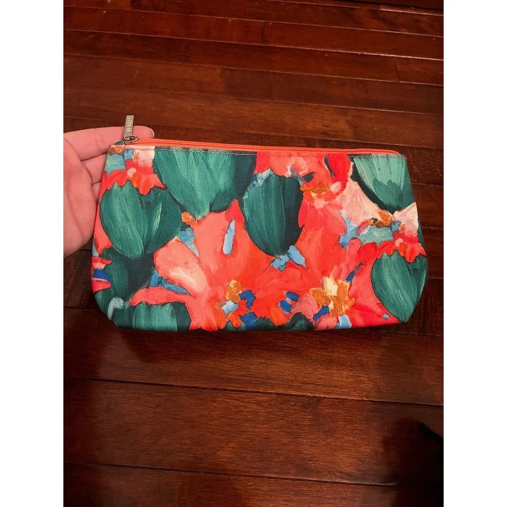 ✨Lulu‎ dk for Clinique cosmetic bag